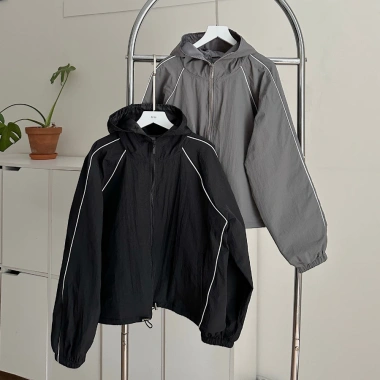 Áo khoác dù nón rộng nữ GANT – Form rộng, túi trong, vải xốp mịn, chỉ 159k