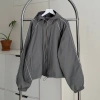 Áo khoác dù nữ form rộng có nón Jemcloset, vải xốp mịn, túi trong, chỉ 101.100₫ 10