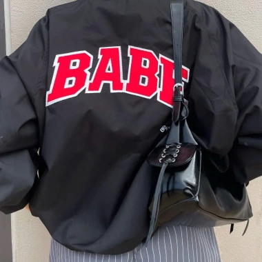 Áo Khoác Gió Bomber BABE Chữ Thêu Đường Phố Âu Mỹ - Giá 269.000đ Giảm Đặc Biệt