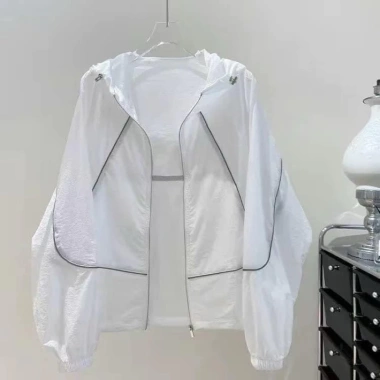 Áo khoác gió dù siêu mỏng nhẹ, chống nước, chống nắng, dây rút, cao cấp cho nữ, đủ size QuảngChâu
