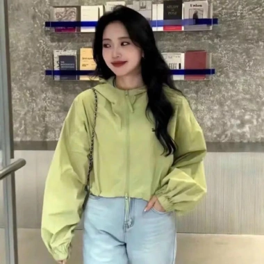 Áo khoác gió mỏng croptop nữ – Túi 2 khóa, Quảng Châu, size M/L, giảm còn 125k 8 Áo khoác gió mỏng croptop nữ – Túi 2 khóa, Quảng Châu, size M/L, giảm còn 125k 8