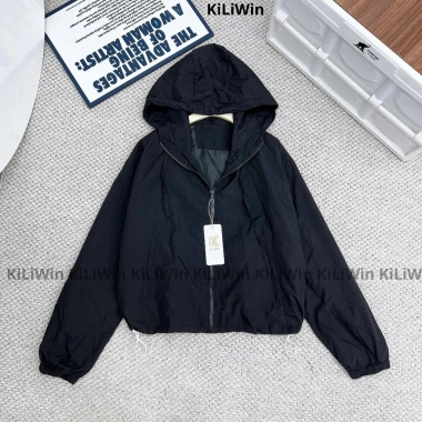 Áo khoác gió nữ 2 lớp lót lụa, túi kéo khóa, mũ trùm đầu dây rút, dáng lửng thời trang - Giá ưu đãi 125k