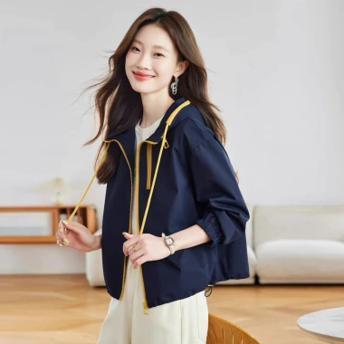 Áo khoác gió nữ hai lớp T6 mũ, túi khoá 2 bên, túi trong, 3 màu xanh-đen-trắng-tím - giá chỉ 262.500đ