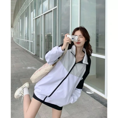 Áo Khoác Gió Teelap Forem Unisex 2 Lớp Dày Dăn In Hình Ngực - Siêu Đẹp 278k
