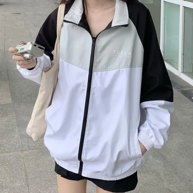 Áo Khoác Gió Teelap Forem Unisex 2 Lớp Dày Dăn In Hình Ngực - Siêu Đẹp 278k