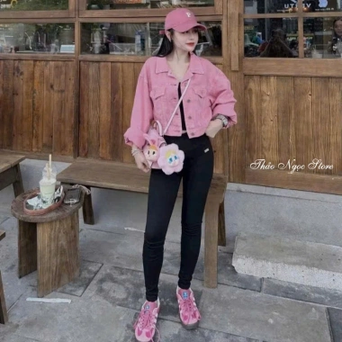 Áo khoác jean nữ croptop 2 túi nắp tay dài Hồng Pastel - Giá chỉ 165k giảm từ 212.850