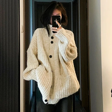 Áo khoác len cardigan cổ cao dệt kim mùa đông rộng hottrend Tết 2.026 giá 343k