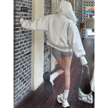 Áo khoác lót lông có mũ thời trang cá tính, năng động, giảm giá 20% chỉ 649.000₫ 4