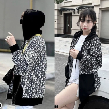 Áo khoác nỉ mũ hai lớp logo Love Art Tim Đỏ HARIQUEEN lót bông tay bồng giảm 22%