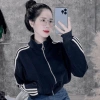Áo khoác nỉ ngoài crop top sọc tay Genzz hot trend sành điệu, che mưa che nắng Lana Fashion 139k