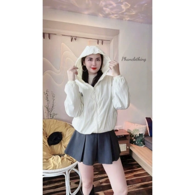 Áo khoác nữ gió lụa nhăn croptop tay dài mũ, basic thể thao năng động – 179k