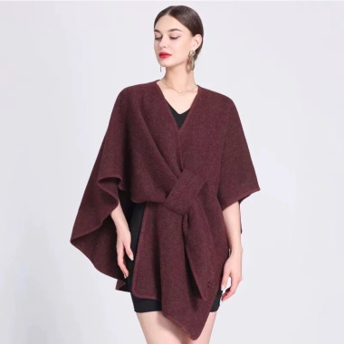 Áo khoác retro cao cấp + khăn choàng chữ thập đục lỗ cho phụ nữ thu đông Giá ưu đãi 323k