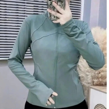Áo Khoác Thun Lạnh Gym Cổ Cao Viền Vải Dày Chống Nắng - Giá 149.000 VND