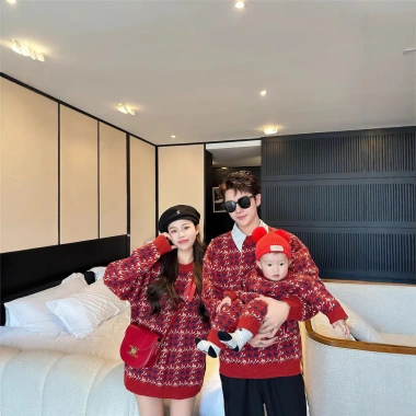 Áo Len Gia Đình Đỏ Thu Đông 2.025 - Phong Cách Hiện Đại, Giá Ưu Đãi 378.121₫
