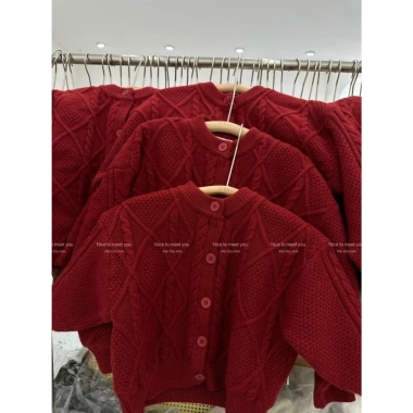 Áo len trẻ em Tết 2.025 - Cardigan dày trắng rộng rãi, kiểu phương Tây, giảm còn 290k