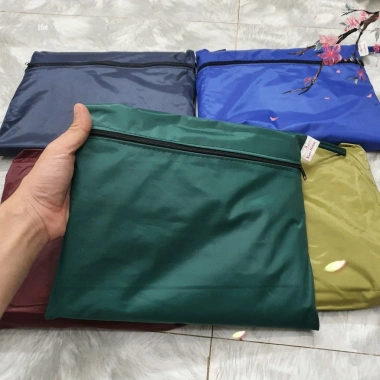 Áo mưa Bis 1m4 vải dù không thâm nước, không xẻ tà 2 bên, siêu bền đẹp 79.695 VND