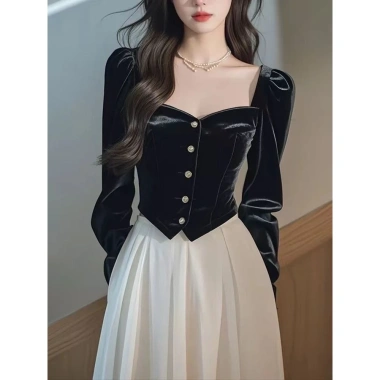Áo Nhung Đỏ Retro Nữ Cổ Vuông - Phong Cách Tết Nguyên Đán và Giáng Sinh, Giá 218.021₫