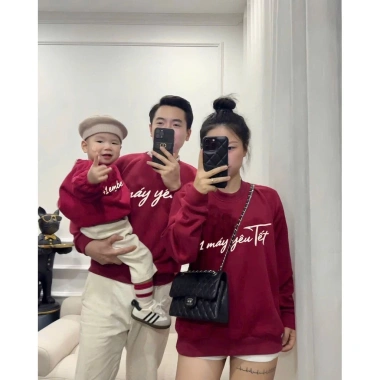 Áo nỉ đỏ gia đình em bé yêu Tết - Chỉ 109.000đ, giảm từ 139.520đ, ấm áp & thời trang 10 Áo nỉ đỏ gia đình em bé yêu Tết - Chỉ 109.000đ, giảm từ 139.520đ, ấm áp & thời trang 10