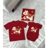 Áo phông đỏ Ngựa đồng tiền vàng Tết 2.026 cho mẹ bé - Gia đình loại 1, giá 135k 8