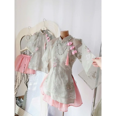 Áo thêu sen cá cổ nút tàu và váy tơ xếp ly xoè - Đầm Tết 44k ANNA T. BOUTIQUE 8