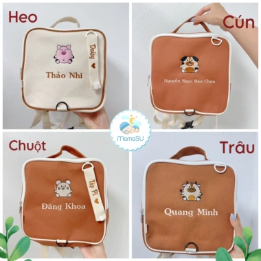 Balo thêu tên bé Hàn Quốc mẫu giáo, chống thất lạc, tặng gấu bông - Balo bỉm sữa