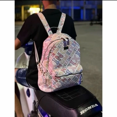 Balo thời trang nam nữ size40 họa tiết chữ XO cá tính, phù hợp đi học, đi chơi, du lịch - phong cách phố sang