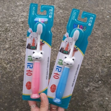 Bàn chải đánh răng SURFF hộp nhựa lông mềm mại cho người lớn - Du lịch tiện lợi giá 12.500 VND