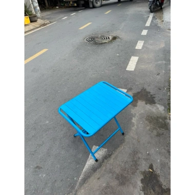 Bàn sắt xếp gọn chắc chắn, chịu lực tốt, khung ống dày bền sang trọng - Giá 105.000₫ 9