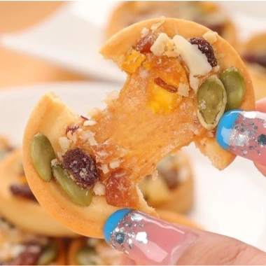 Bánh Quy Pizza Mix Hạt & Trái Cây Sấy Siêu Ngon – Giảm Giá Đặc Biệt 85.000₫ (Giá Gốc 104.550₫)