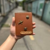 Bao da hộ chiếu màu nâu da đẹp, khắc tên theo yêu cầu, charm cá tính, giao nhanh - chỉ 109.000đ
