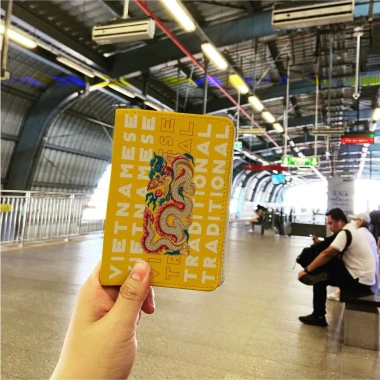 Bao Da Hộ Chiếu STORMBREAKER - Ví Đựng Passport Truyền Thống Việt, Tên Cá Nhân, 3 Màu Đen Nâu Kem, Giá Ưu Đãi 229k