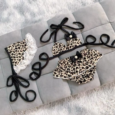 Bikini bé gái dây nơ màu đen kèm khăn - Giá giảm 109.000đ, siêu dễ thương