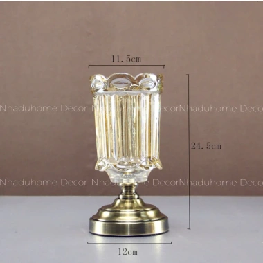 Bình hoa Bắc Âu pha lê đế đồng 24-35cm, đựng nước - Quà tặng Lốt 244.999₫ 10 Bình hoa Bắc Âu pha lê đế đồng 24-35cm, đựng nước - Quà tặng Lốt 244.999₫ 10