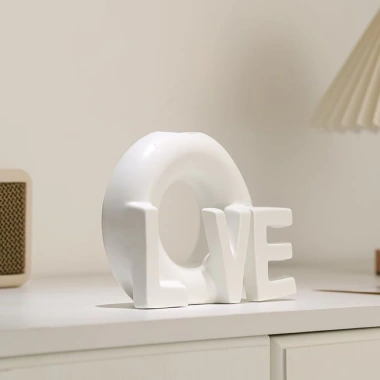 Bình hoa gốm sứ LOVE - Trang trí phòng ngủ, decor nhà cửa, bàn làm việc, giảm giá 18% còn 325.000₫