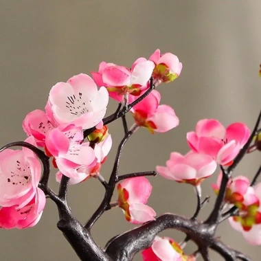 Bình lọ hoa hình tảng đá, hoa đào trang trí bàn kệ phòng khách - Giá ưu đãi 190.000đ