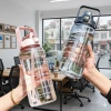 Bình nước 2L đơn giản, ống hút chống tràn, vạch chia thời gian, giá chỉ 68.000₫