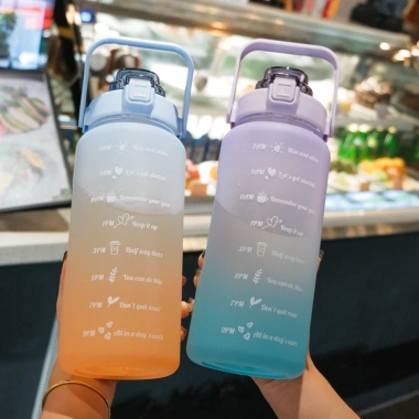 Bình Nước Tập Gym 2L Dễ Thương - Vạch Báo Giờ Uống, Kèm Sticker Độc Đáo, Giá Ưu Đãi 72.900₫ 5 Bình Nước Tập Gym 2L Dễ Thương - Vạch Báo Giờ Uống, Kèm Sticker Độc Đáo, Giá Ưu Đãi 72.900₫ 5