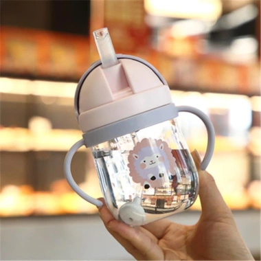 Bình tập uống nước 250ml ống hút silicon, van chống sặc, tay cầm, dễ mang theo, giá 55.000₫