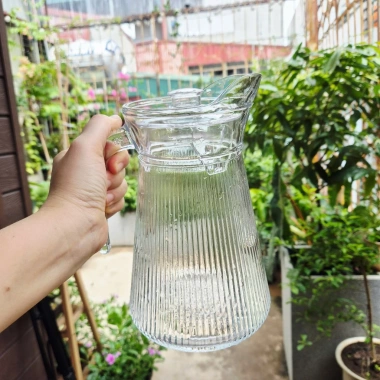 Bình trà thủy tinh dày dặn họa tiết sọc sang trọng - Giá chỉ 68.000₫ 7 Bình trà thủy tinh dày dặn họa tiết sọc sang trọng - Giá chỉ 68.000₫ 7