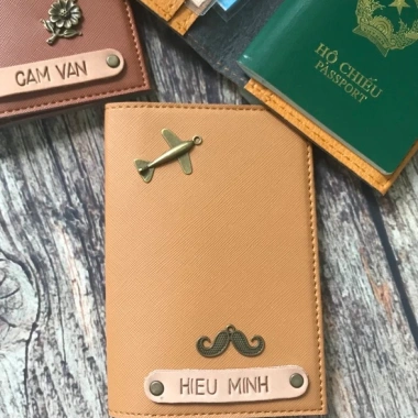 Bìu Hộ Chiếu Khắc Tên Theo Yêu Cầu - Thiết Kế Sang Trọng, Giá Ưu Đãi 120k