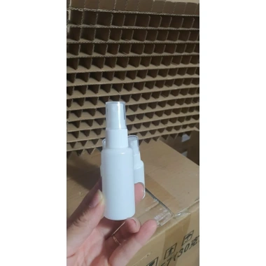 Bộ 10 chai nhựa xịt đen và trắng, dung tích 5‑20ml, trong suốt, giá 20.000₫ 5 Bộ 10 chai nhựa xịt đen và trắng, dung tích 5‑20ml, trong suốt, giá 20.000₫ 5