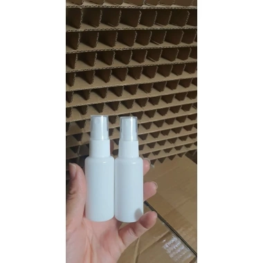 Bộ 10 chai nhựa xịt đen và trắng, dung tích 5‑20ml, trong suốt, giá 20.000₫ 6 Bộ 10 chai nhựa xịt đen và trắng, dung tích 5‑20ml, trong suốt, giá 20.000₫ 6