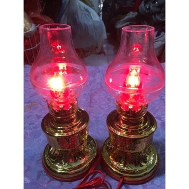 Bộ 2 đèn dầu bóng ớt cao 20cm kèm bóng – Đèn thờ, ông địa, ông táo giá 94.000₫ 2 Bộ 2 đèn dầu bóng ớt cao 20cm kèm bóng – Đèn thờ, ông địa, ông táo giá 94.000₫ 2