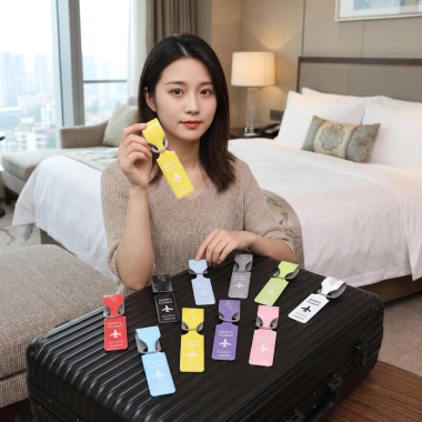 Bộ 2/5 Thẻ Hành Lý Vali Name Tag HAVANA BAG PK12 - Họa Tiết Máy Bay, Gắn và Treo Vali, Giá Ưu Đãi 34.000 VND 3 Bộ 2/5 Thẻ Hành Lý Vali Name Tag HAVANA BAG PK12 - Họa Tiết Máy Bay, Gắn và Treo Vali, Giá Ưu Đãi 34.000 VND 3
