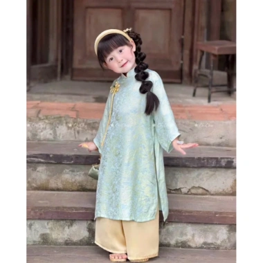 Bộ 3 chi tiết áo dài lụa bé gái - 2 tà, quần lụa, mấn hồng nhạt ánh kim - Đồ chơi & mặc Tết giá ưu đãi 200.000₫