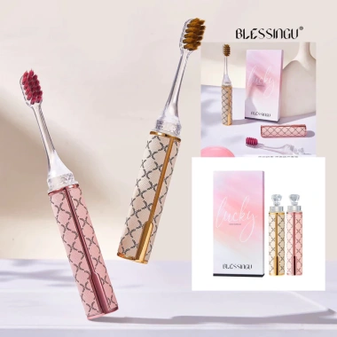 Bộ 4 Bàn Chải Hoàng Gia Cao Cấp Gấp Gọn Tiện Lợi Dành Cho Du Lịch - 69.000₫
