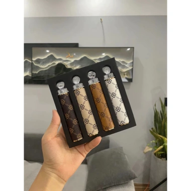 Bộ 4 Bàn Chải Hoàng Gia Cao Cấp Gấp Gọn Tiện Lợi Du Lịch Thoải Mái Giá Giảm 69k