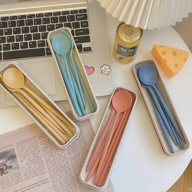 Bộ 4 Muỗng Đũa Dao Nĩa Nhựa Wheat Straws Sinh Học Màu Morandi 20cm Giá chỉ 22.000 VND