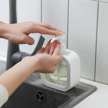 Bộ 5 Chai Chiết Dầu Gội và Sữa Tắm Trong Suốt, Hộp Đựng Nước Rửa Tay, Bát Đa Năng - Giá ưu đãi 26.775 VND
