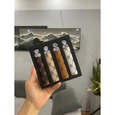 Bộ bàn chải gấp gọn đa dạng mẫu, hoạ tiết màu sắc lạ, lông chải mềm mại, thiết kế xốp 2 lớp, kèm hộp đựng tiện lợi - giảm giá chỉ 35.900₫ 9